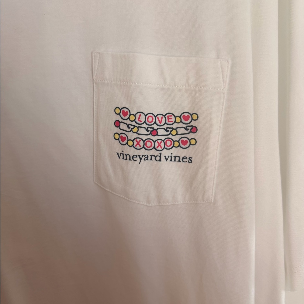 ✨ Vineyard Vines Valentine’s Day Pocket Tee – XXL ✨ - Picture 2 of 4